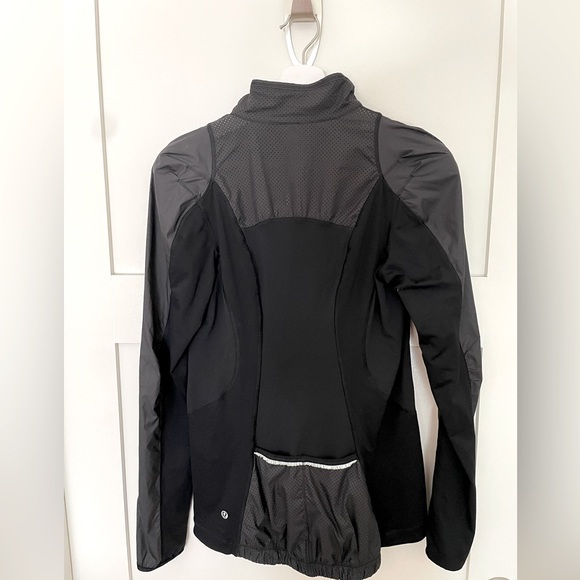 Lululemon cycling jacket sz 6 - Picture 5 of 16
